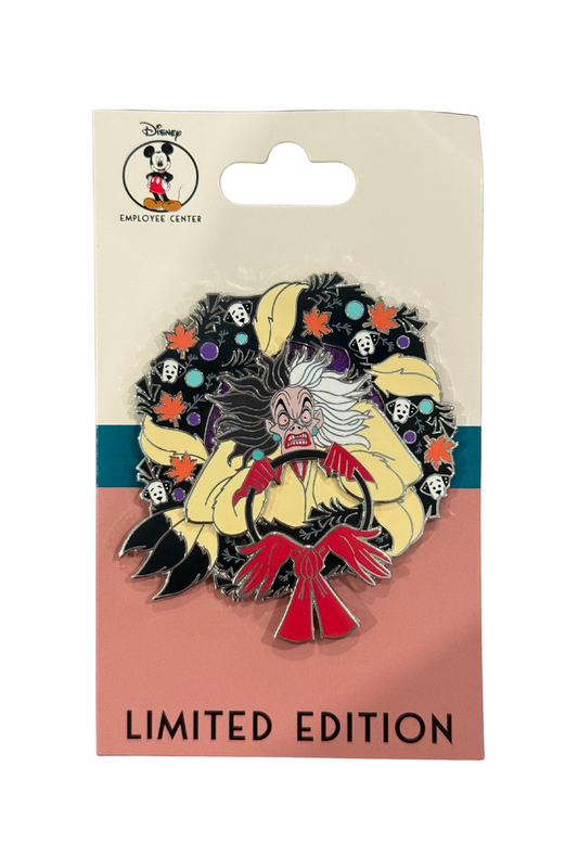 Cruella Villains Wreath J25
