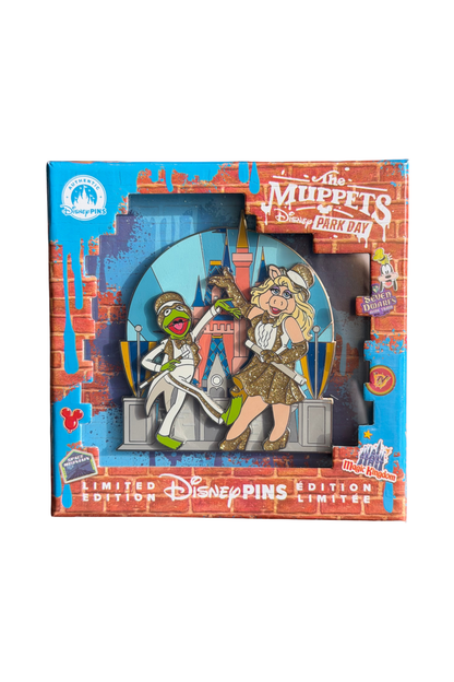 Kermit and Miss Piggy J28